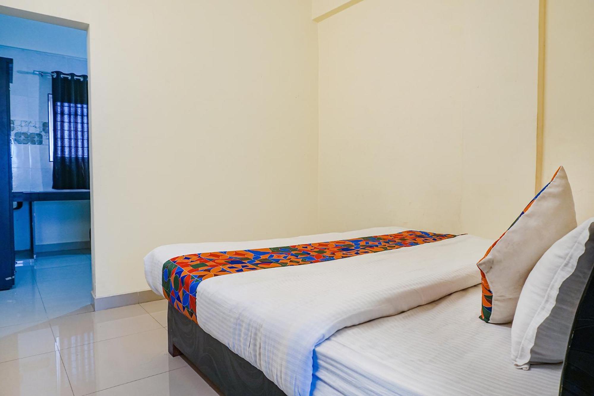 Fabexpress Vaishnav Inn Talegaon Dabhade 外观 照片