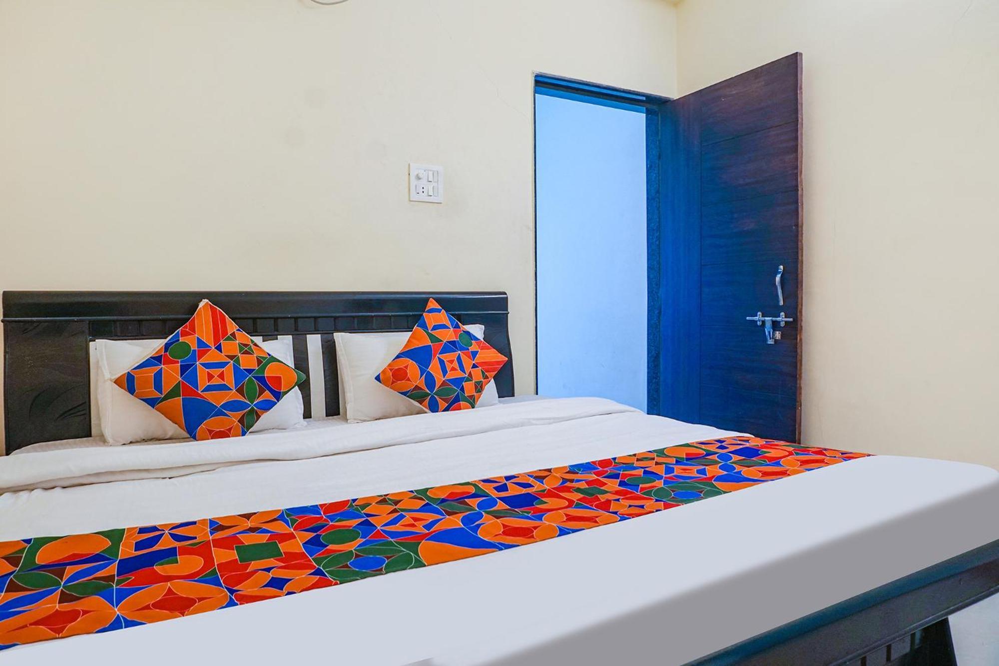 Fabexpress Vaishnav Inn Talegaon Dabhade 外观 照片