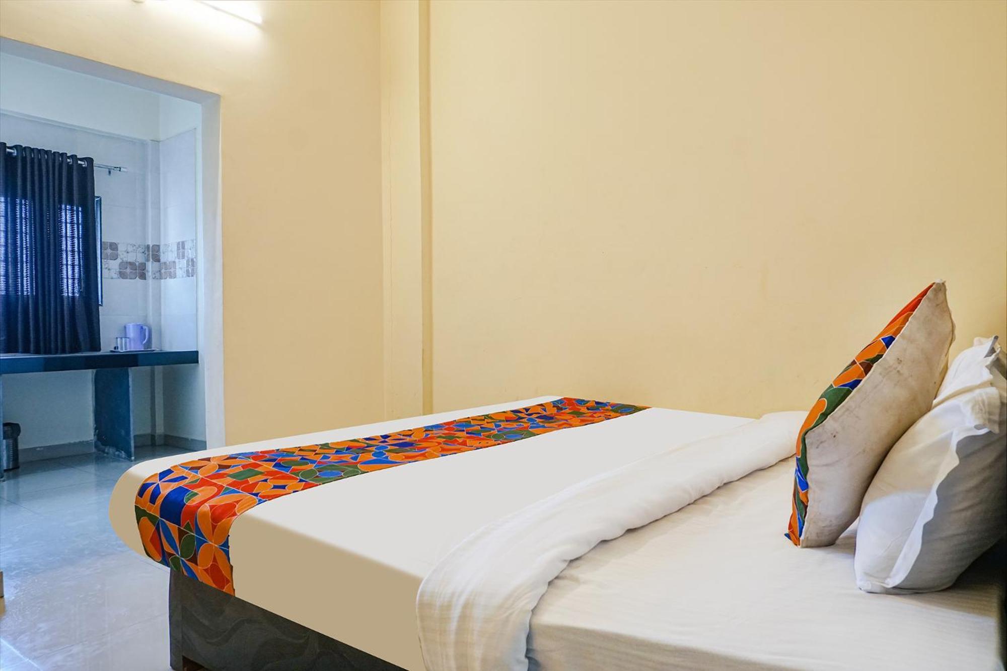 Fabexpress Vaishnav Inn Talegaon Dabhade 外观 照片